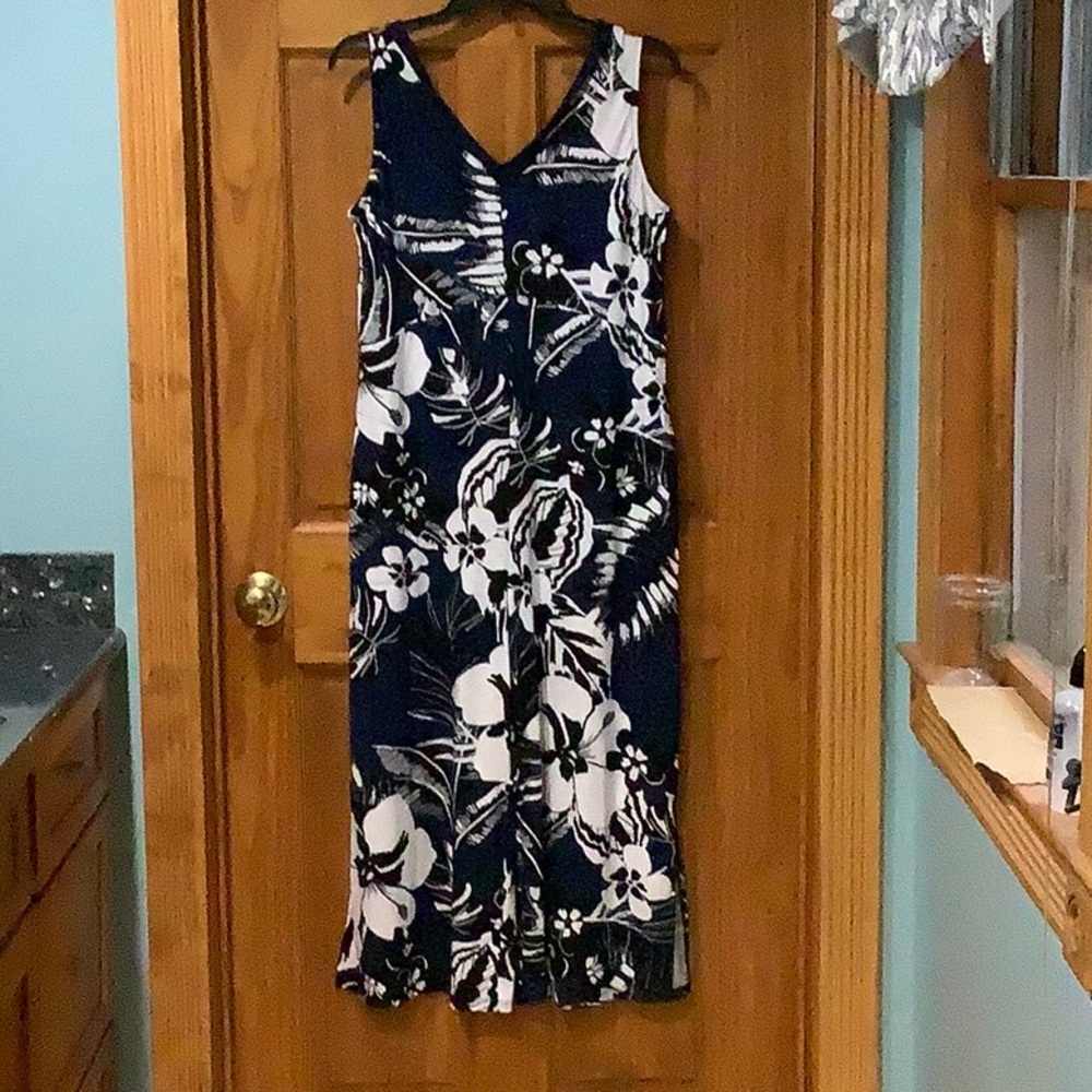 Cuddl Duds navy/black and white pantsuit with pockets!